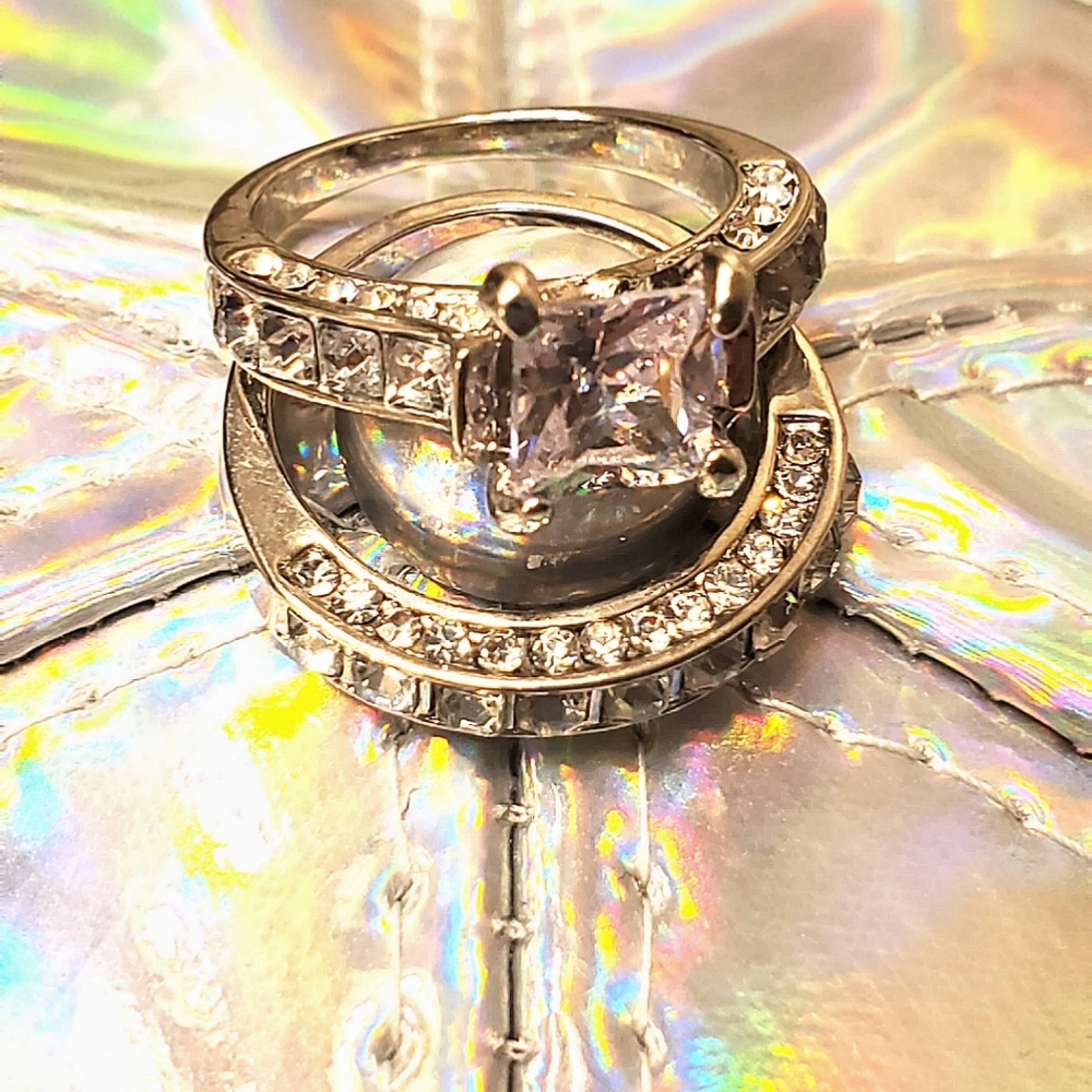 NEW 925 BAND AND RING SET